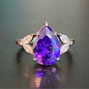 Fragrant Jewels Violet Heiress Ring Purple/Silver- Size 6.